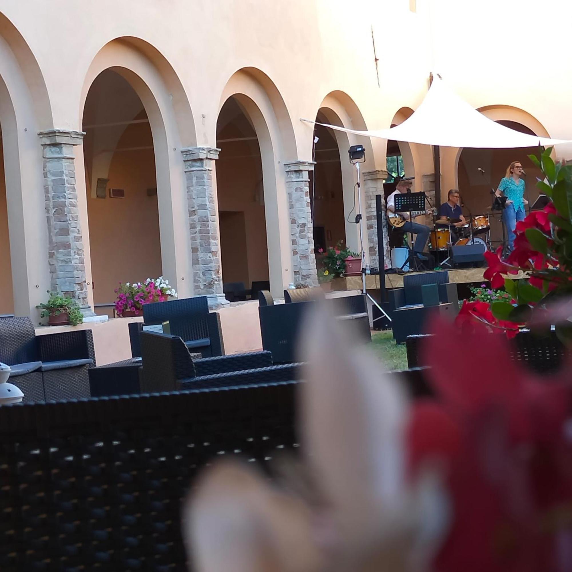 Chiostro Delle Monache Hostel Volterra Exterior foto
